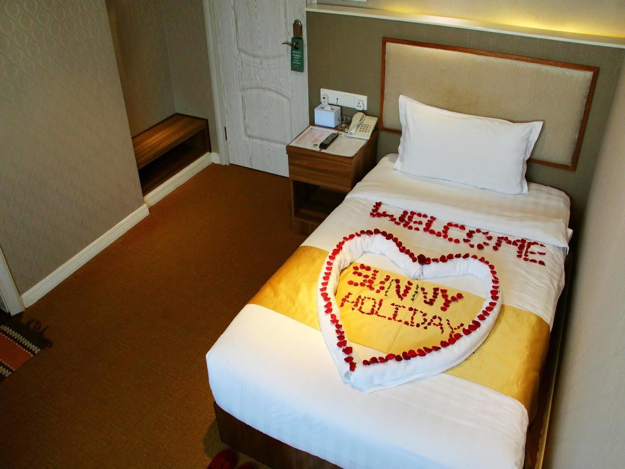 Sunny Holiday Hotel Gyogon Extérieur photo
