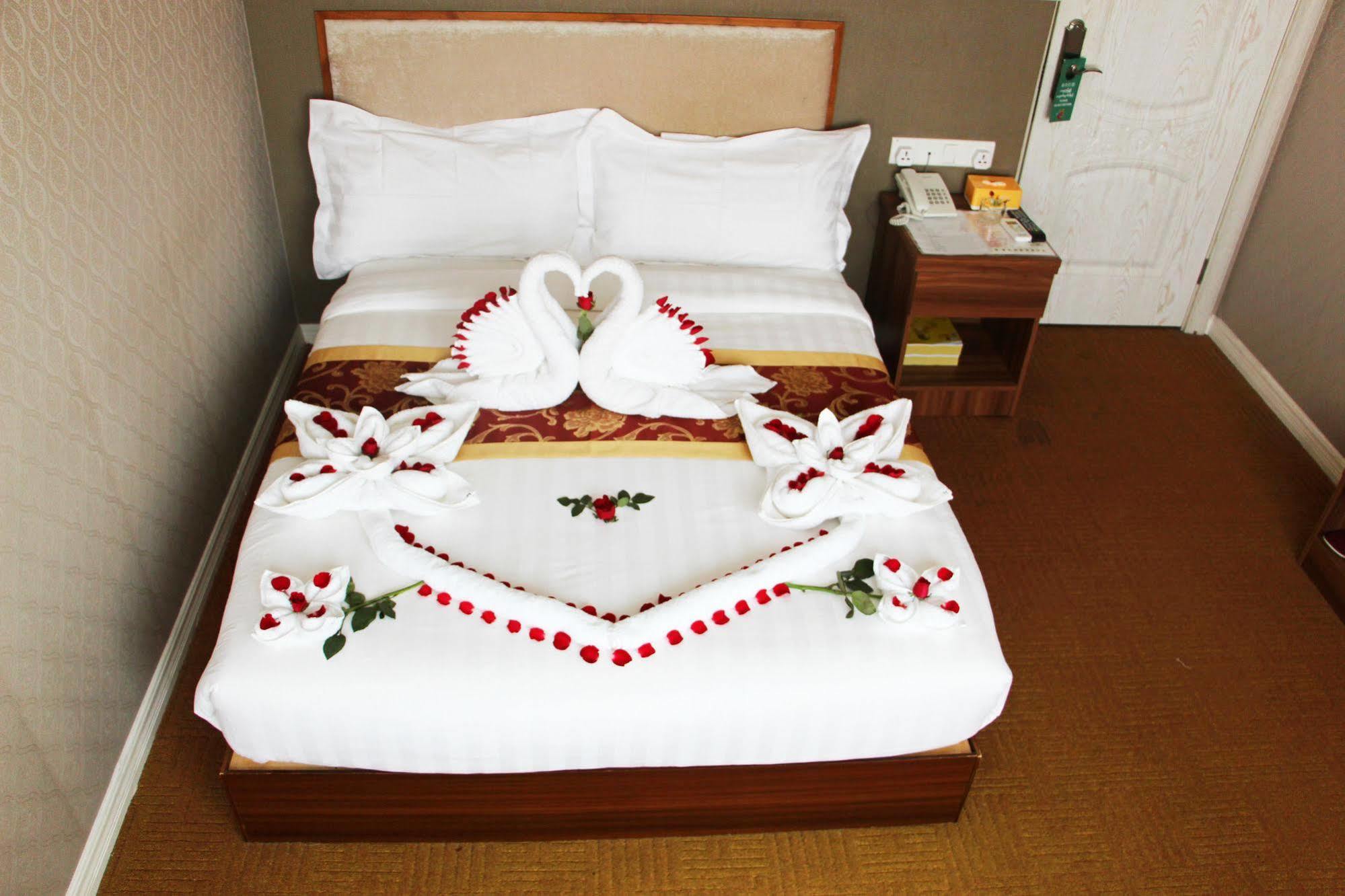 Sunny Holiday Hotel Gyogon Extérieur photo